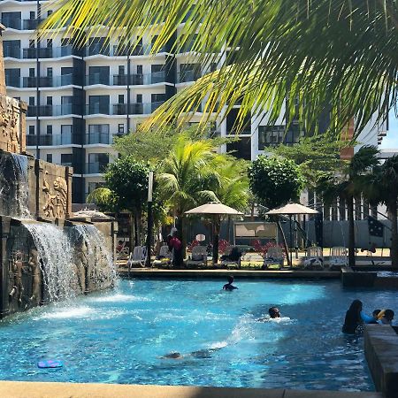 Swiss Garden Residence Pool Sea View Beach Resort Luxury Apartment & Family Suite Kuantan Esterno foto