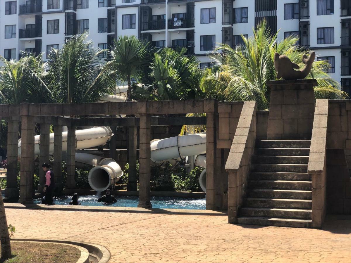 Swiss Garden Residence Pool Sea View Beach Resort Luxury Apartment & Family Suite Kuantan Esterno foto