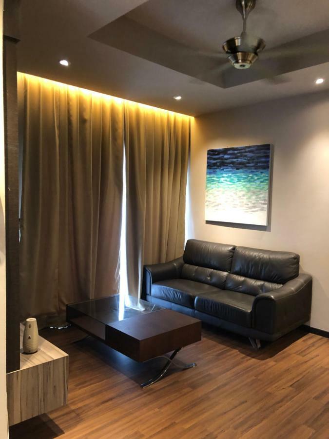 Swiss Garden Residence Pool Sea View Beach Resort Luxury Apartment & Family Suite Kuantan Esterno foto