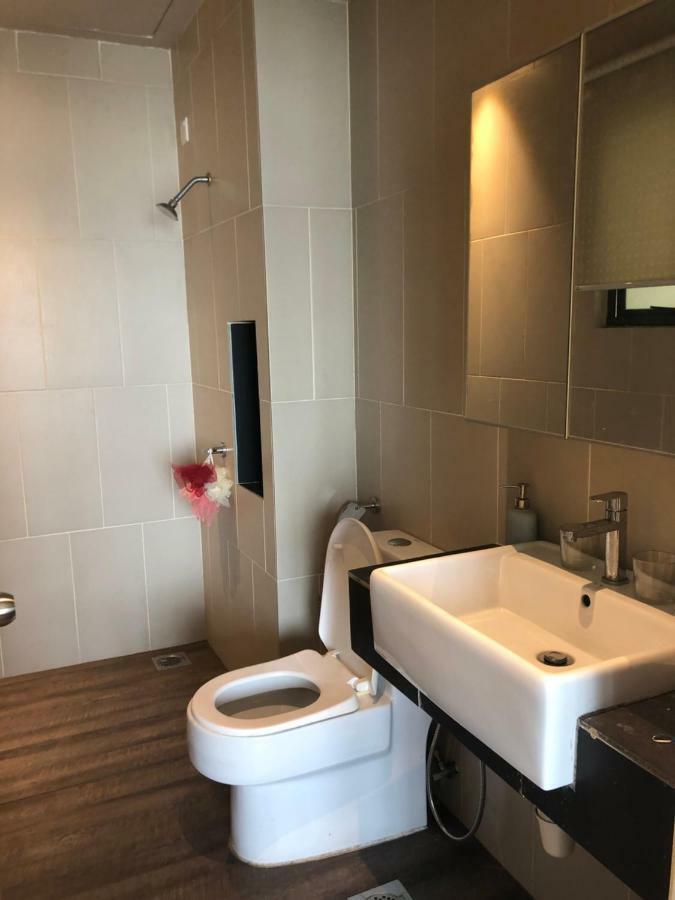 Swiss Garden Residence Pool Sea View Beach Resort Luxury Apartment & Family Suite Kuantan Esterno foto