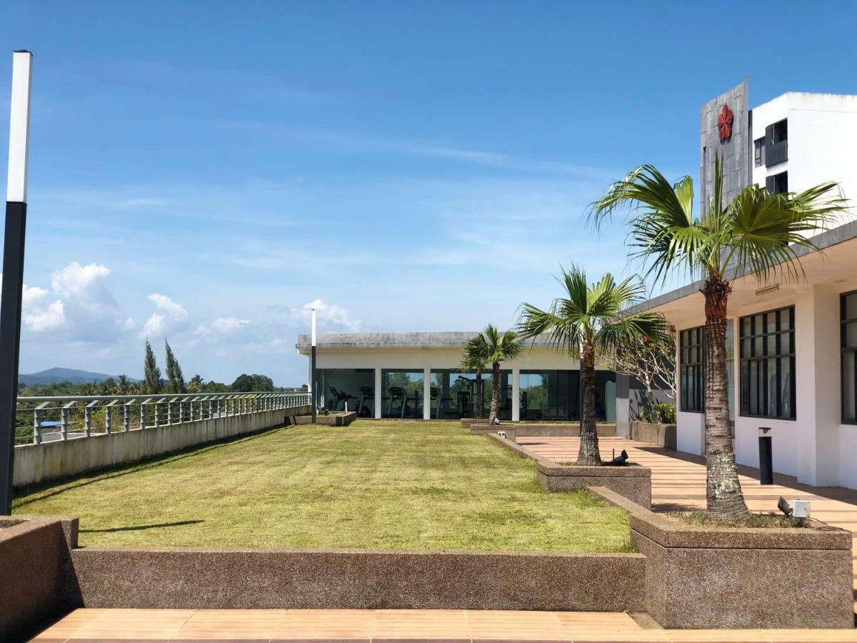Swiss Garden Residence Pool Sea View Beach Resort Luxury Apartment & Family Suite Kuantan Esterno foto
